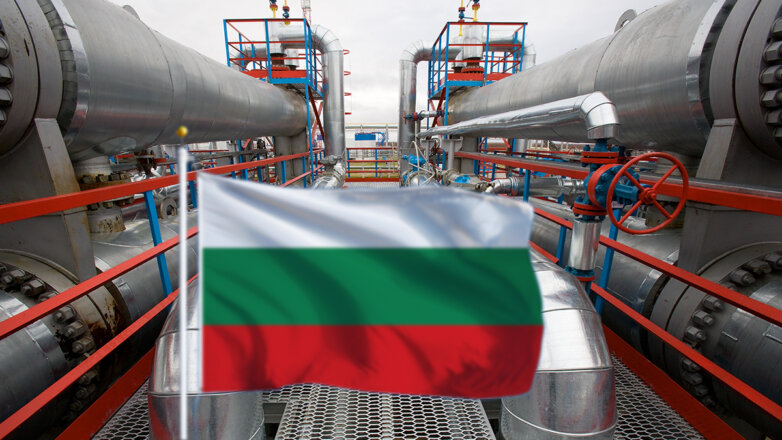 Флаг Болгарии и газовые трубы