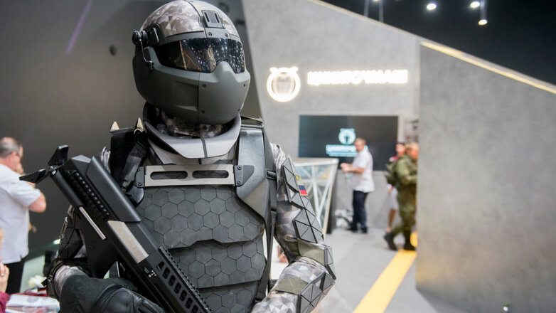 Ростех покажет на "Армии-2022" прототип универсального экзоскелета