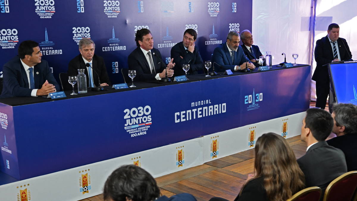 Церемония официального оформления заявки на проведение чемпионата мира в 2030 году