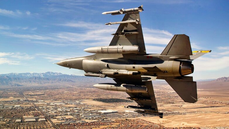 Турция потребовала от США решить вопрос по закупке истребителей F-16