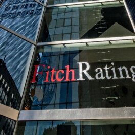 Агентство Fitch понизило рейтинг Украины до "ограниченного дефолта"