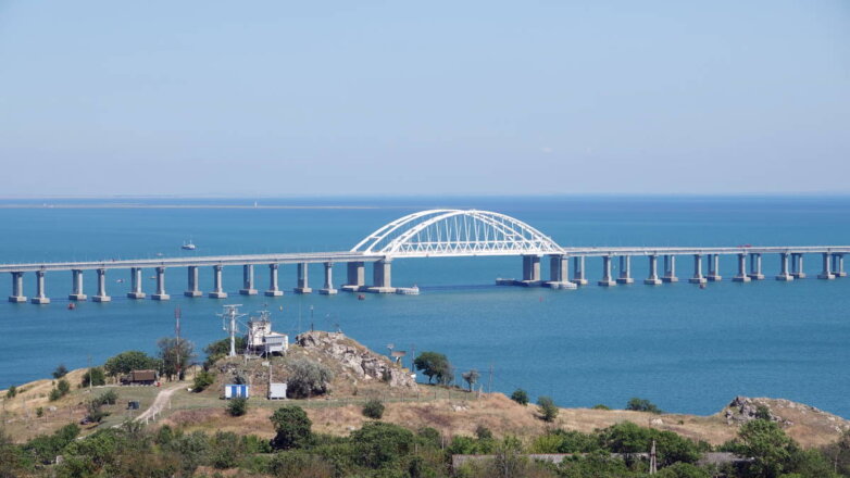 Движение по Крымскому мосту со стороны Керчи перекрыли