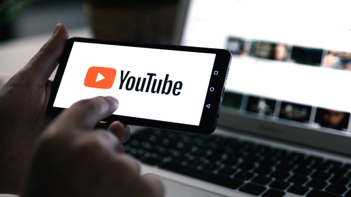 YouTube заблокировал каналы Шамана, Лепса и Полины Гагариной