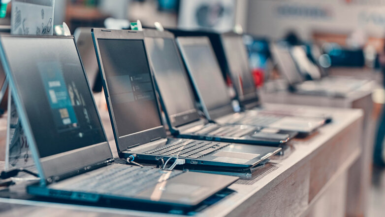 Перед новым учебным годом в России выросли продажи ноутбуков