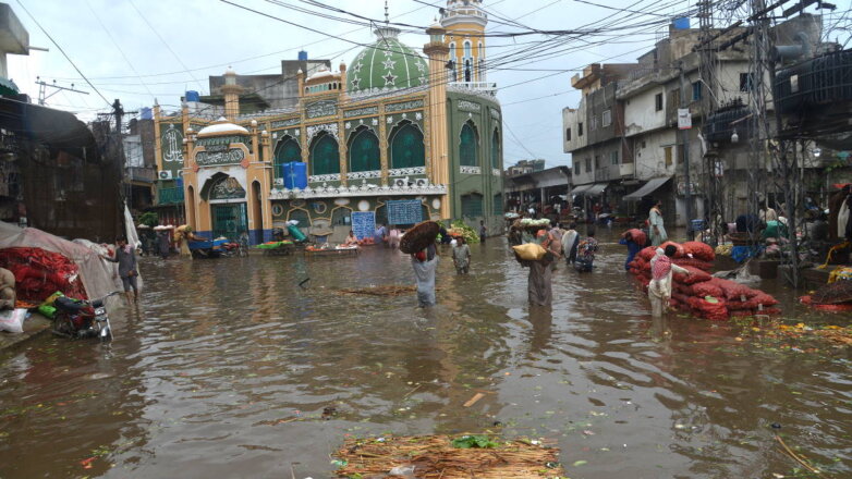 МИД Пакистана: наводнения унесли жизни более 1,1 тысячи человек