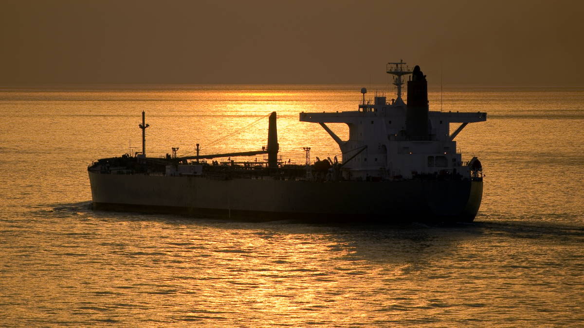 WSJ: экспорт нефти из РФ по морю сократился на 22%