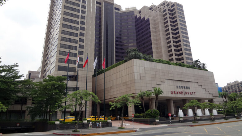 СМИ: для делегации Пелоси забронировали целый этаж в отеле Grand Hyatt в Тайбэе