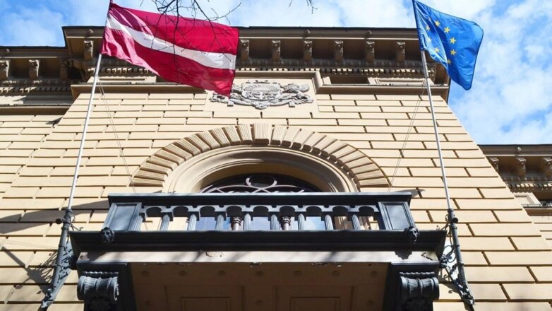 Парламент Латвии принял закон о запрете проведения публичных мероприятий 9 мая