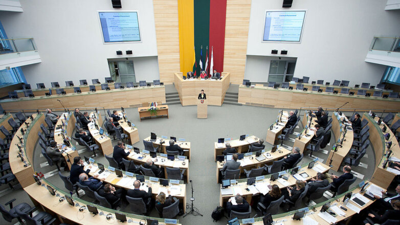 В парламенте Литвы предложили обязать бизнес разорвать связи с РФ