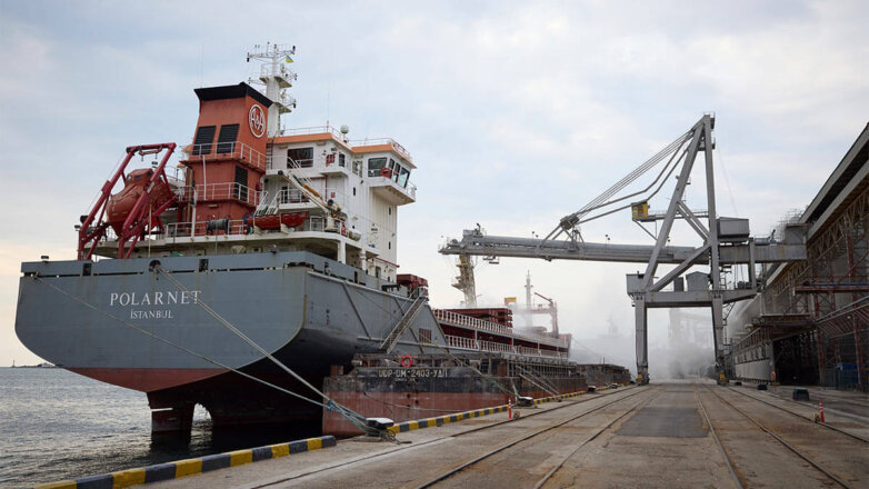 Погрузка зерна на турецкое грузовое судно 