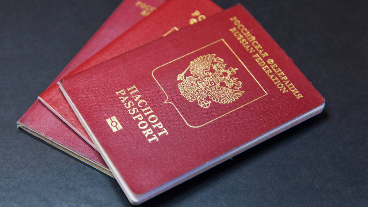 МИД РФ объяснил приостановку приема заявлений на загранпаспорт нового образца