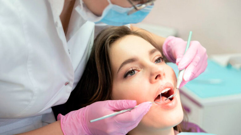 Стоматолог назвала неочевидные причины повышенной чувствительности зубов