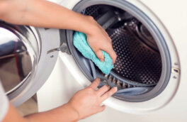 Как очистить грязь под резинкой в стиральной машине: простые, но эффективные методы