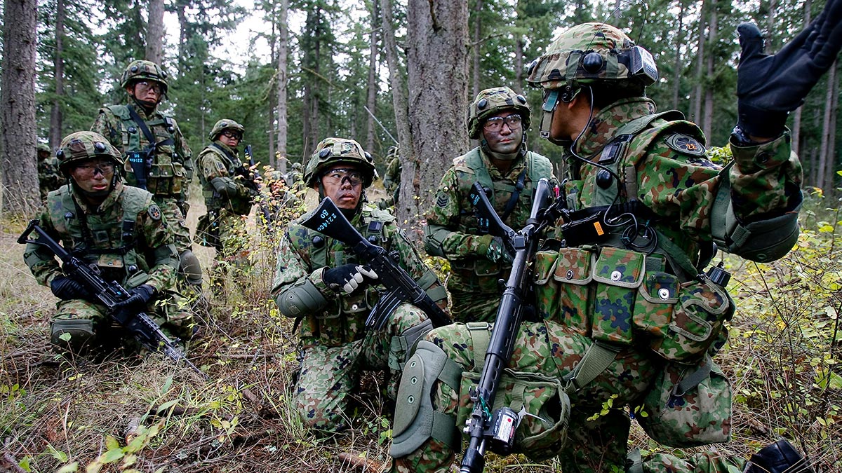 В Японии проходят совместные с США военные учения с отработкой стрельб
