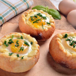 30 минут на кухне: завтрак в булочке с грибами и сыром