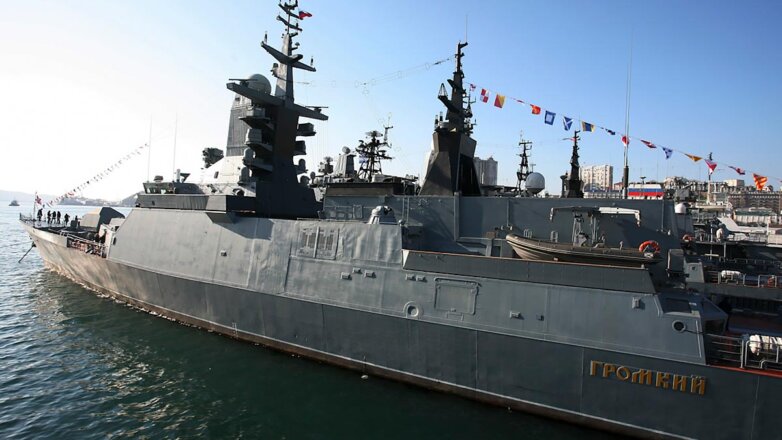 Тихоокеанский флот ВМФ России провел учения в Японском море