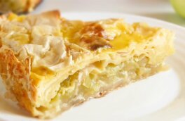30 минут на кухне: быстрый пирог из лаваша с яблоками