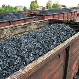 В Верховной раде заявили о приостановке добычи угля на Украине