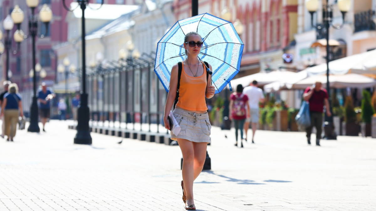 "Оранжевый" уровень погодной опасности продлен в Москве на выходные