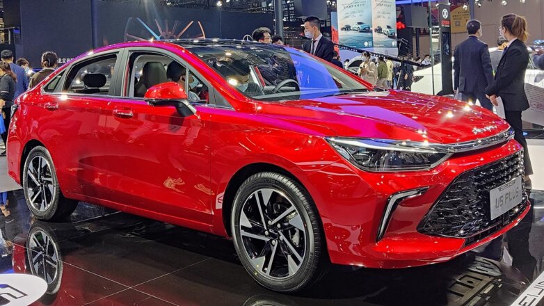 Таксопарки могут привлечь в Россию новый автомобильный бренд из Китая