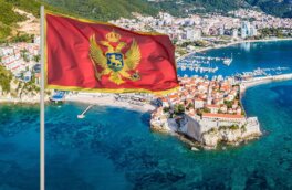 Премьер Черногории объяснил, зачем страна "убила" 20% ключевого рынка туризма