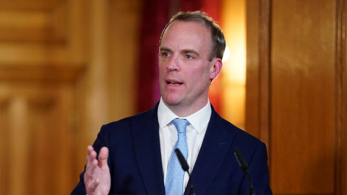 Министр юстиции Великобритании объявил об отставке после избрания премьером Трасс