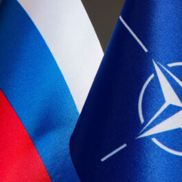 В МИД заявили, что НАТО готовится к прямому столкновению с Россией