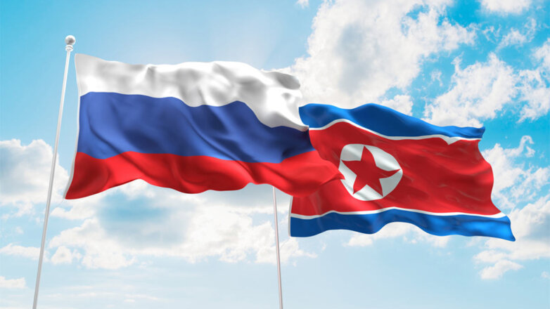 Флаги России и Северной Кореи