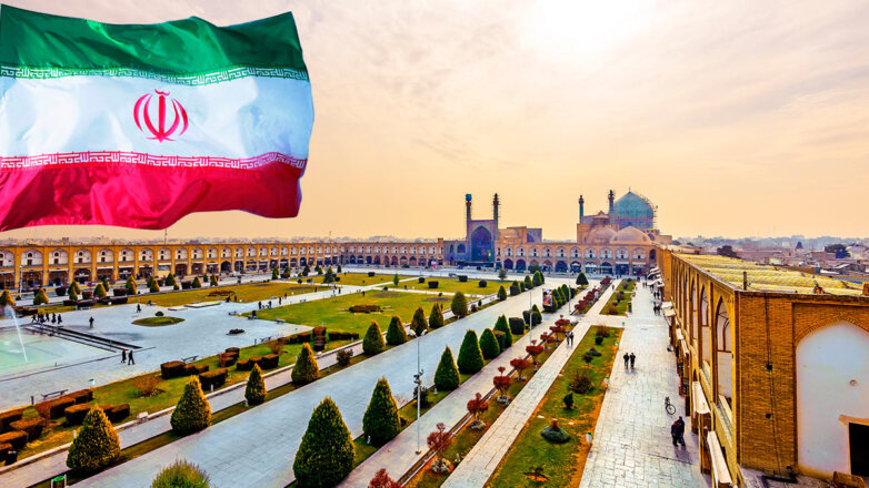 Иран и Россия отменят групповые визы для своих туристов в 2023 году