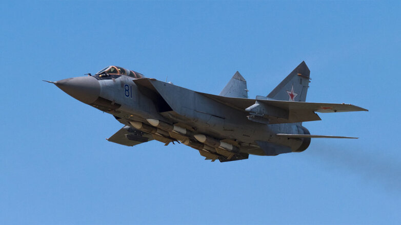 Переброшенные в Калининград истребители МиГ-31 отработали удары в воздухе