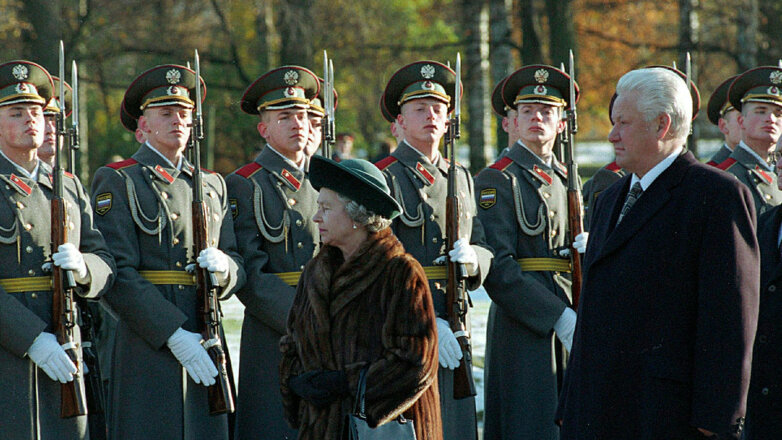 Экс-глава протокола Ельцина вспомнил визит Елизаветы II в Россию
