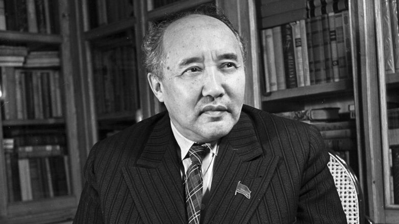 Человек, открывший Абая: в Казахстане и мире отмечают 125-летие писателя Мухтара Ауэзова