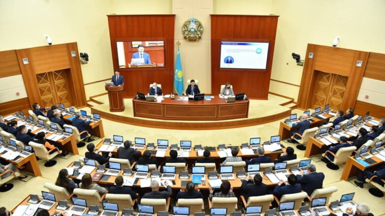 В Казахстане предложили ограничить срок президентского мандата до выборов