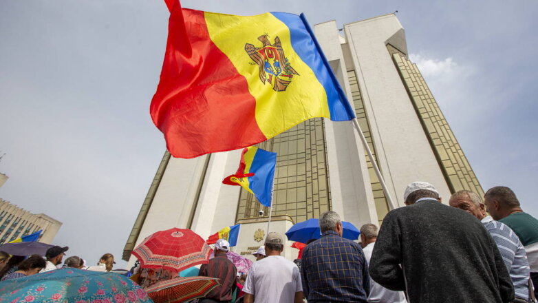 Власти Румынии намерены составить список "дестабилизирующих Молдавию" людей