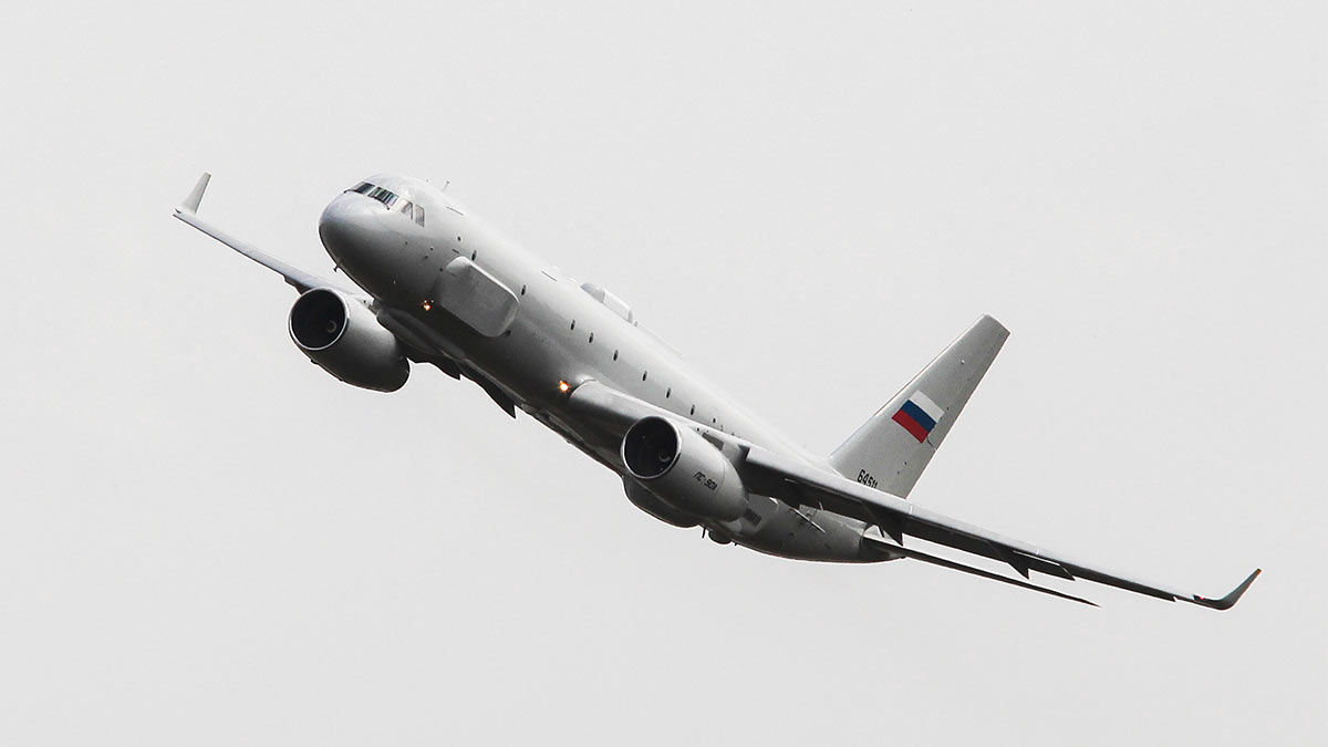 Самолет Ту-214