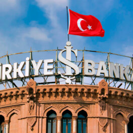 США и ЕС запугивают турецкие банки в случае сотрудничества с Россией