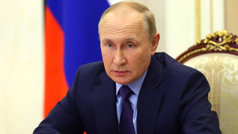 Путин поручил принять дополнительные меры по поддержке сирот в новых регионах РФ