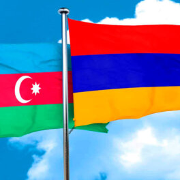 Армения заявила, что Азербайджан не дает забрать тела погибших из зоны конфликта