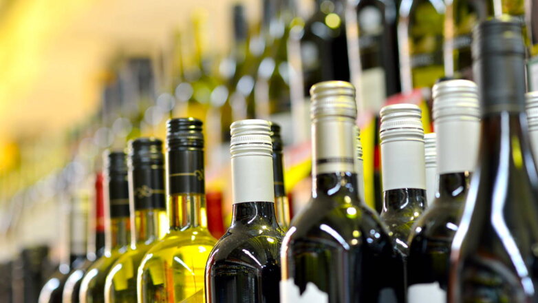 Минпромторг внес алкоголь в список для параллельного импорта