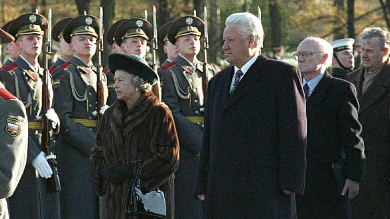 Елизавета II нарушила обещание предков, связанное с Россией