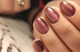 "Бархатные" ногти: как сделать модный осенний маникюр 