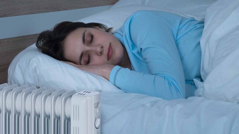 Сомнолог рассказала о вреде сна при включенном в комнате обогревателе