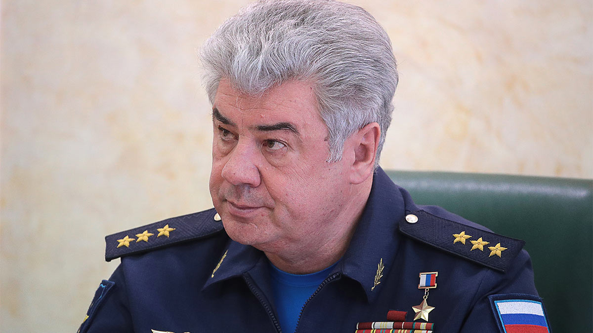 Председатель комитета Совета Федерации по обороне и безопасности Виктор Бондарев