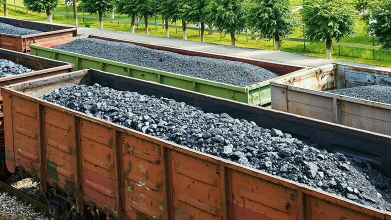 Bloomberg: Еврокомиссия может одобрить перевозку угля из РФ