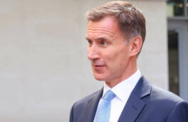 Новый глава Минфина Великобритании предупредил о повышении некоторых налогов