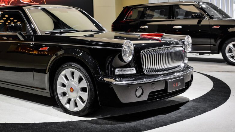 Китайцы готовят дебют самого дорогого седана Hongqi