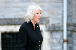 Названы вероятные головные уборы для коронации супруги Карла III