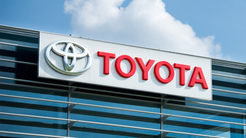 Toyota в ноябре-декабре начнет увольнять сотрудников завода в Санкт-Петербурге