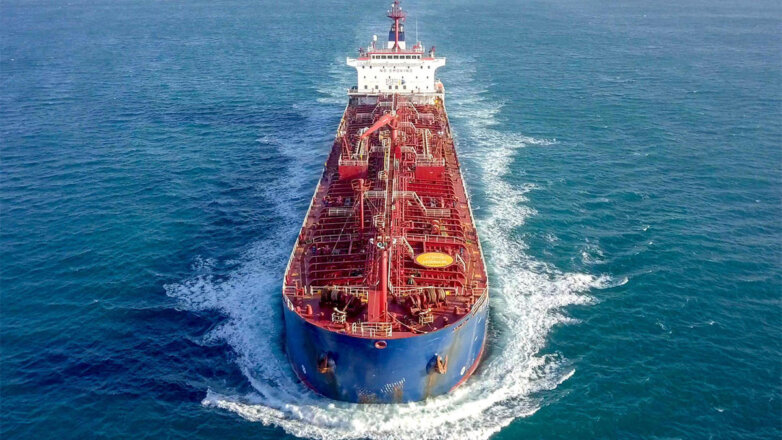 Bloomberg: Россия стала использовать для перевозки нефти более новые танкеры