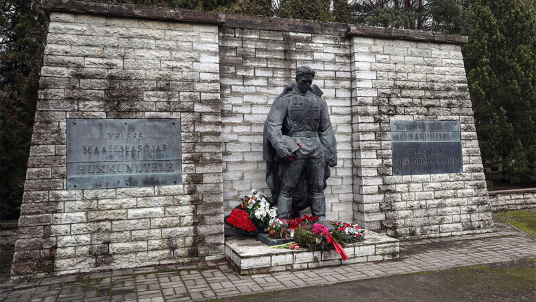 Памятник воину-освободителю в Таллине